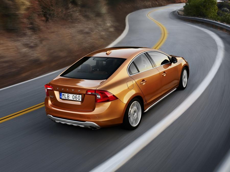  Volvo S60 2010 года  (фото 86 из 226)